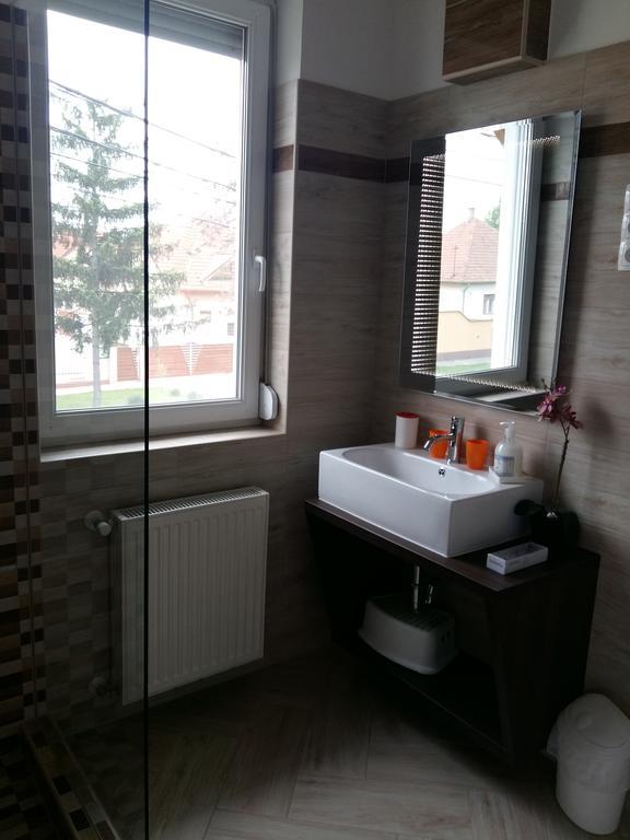 Katalin Boutique & Wellness Apartmanok Hajdúszoboszló Buitenkant foto